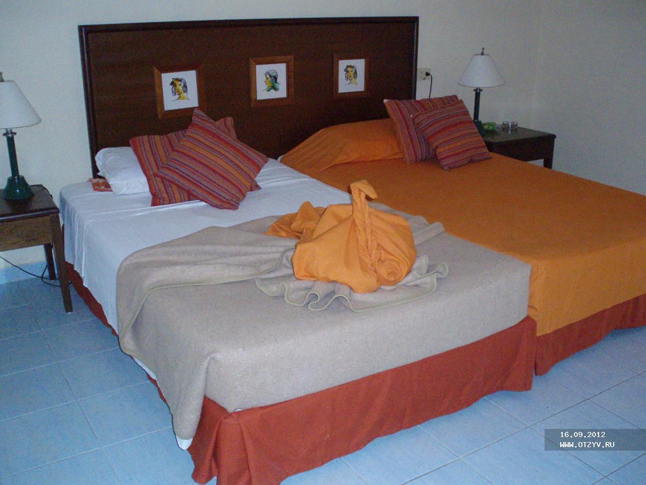Arenas doradas куба. Рок Аренас Дорадос Варадеро. Отель Roc Arenas Doradas. Roc Arenas Doradas 4 фото. PGS Varadero Hotel номер.