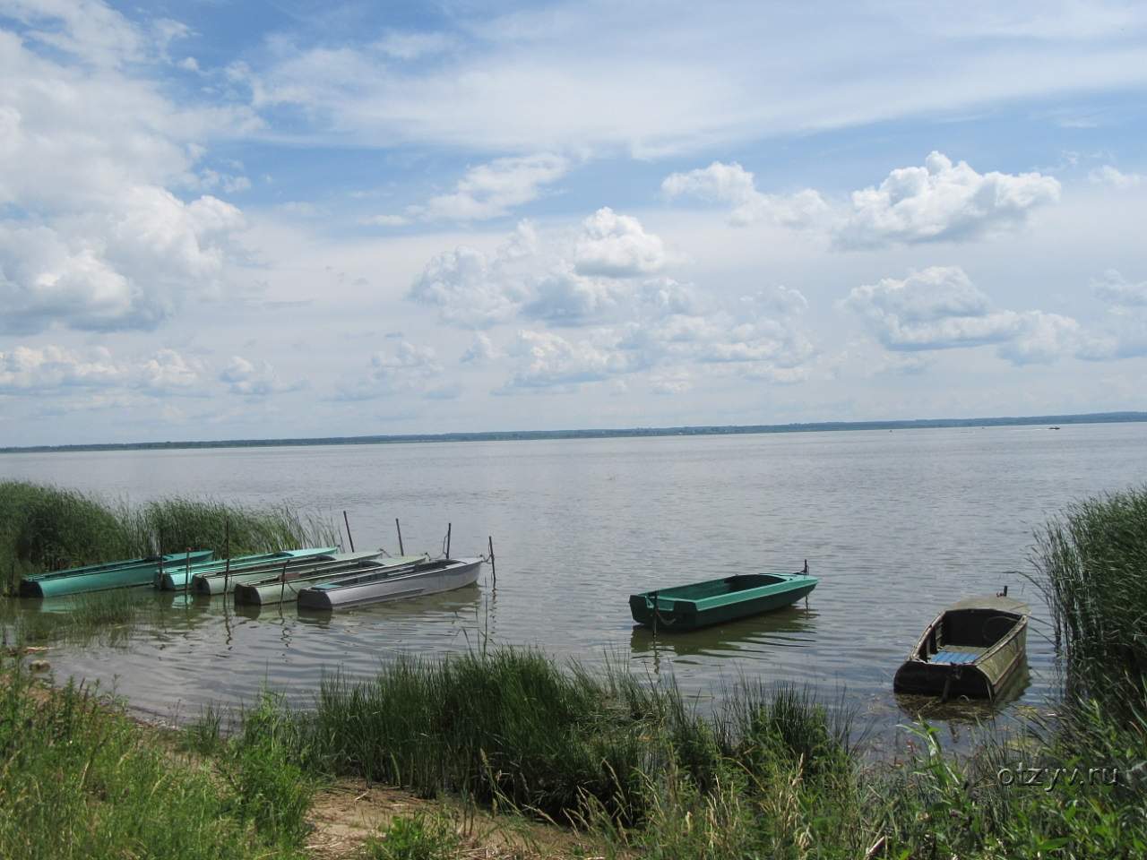Озеро Неро Ростов Великий на лодках