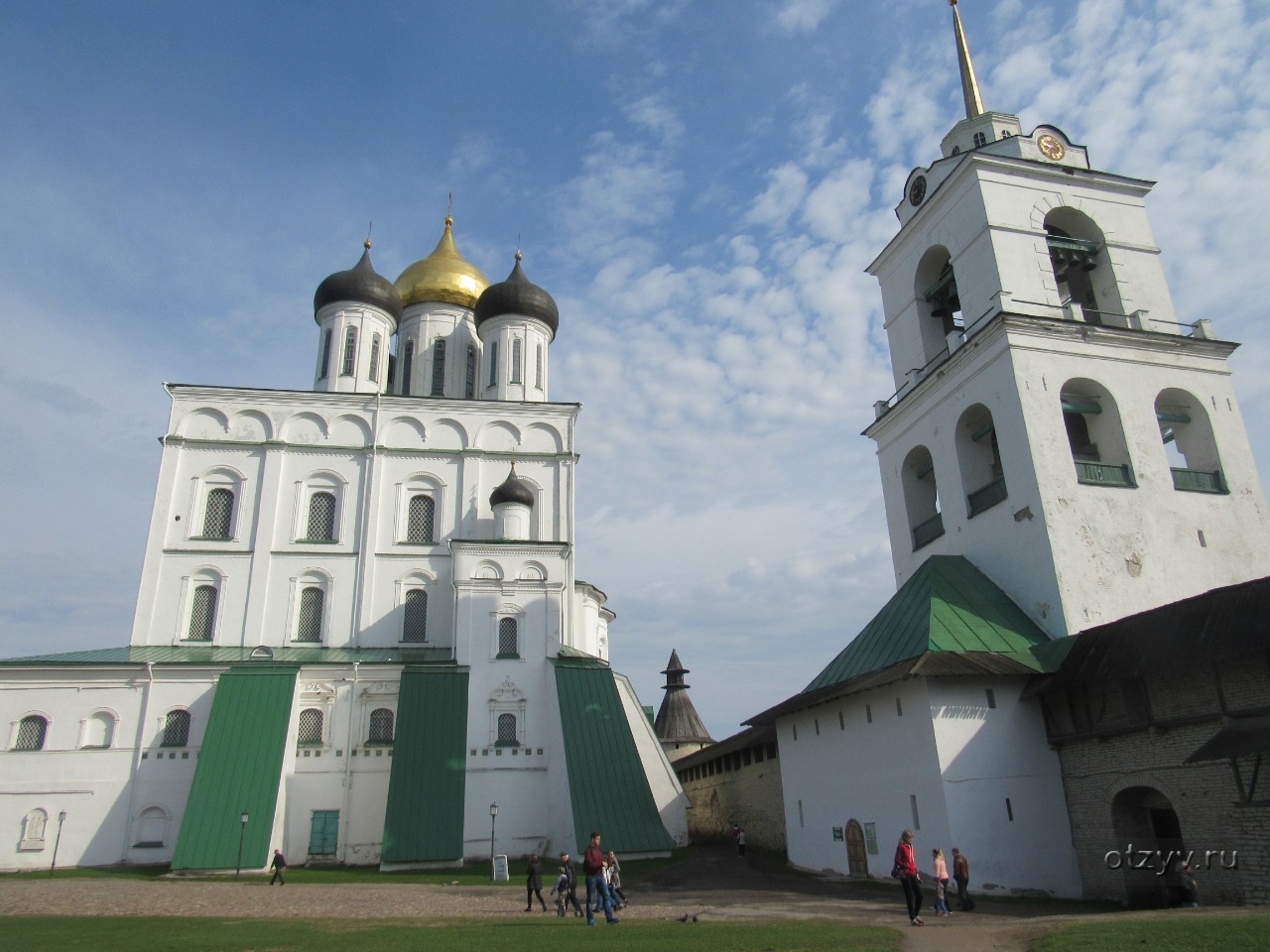 Псков новгород. Новгород Углич. Новгород и Псков. Кремль Майский. Печоры – Псков – Великий Новгород – Углич.