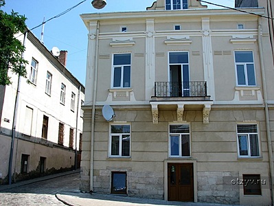 ApartHotel Knyazhy Lviv.  .