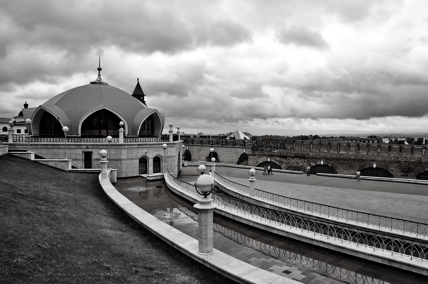 Казанский кремль фото черно белое