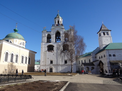 Преображенский монастырь ярославль. Ярославский Спасо-Преображенский монастырь. Ярославль достопримечательности Спасо Преображенский монастырь. Ярославль Спасо-Преображенский монастырь стены. Ярославль Спасо-Преображенский монастырь с Богоявленской площади.