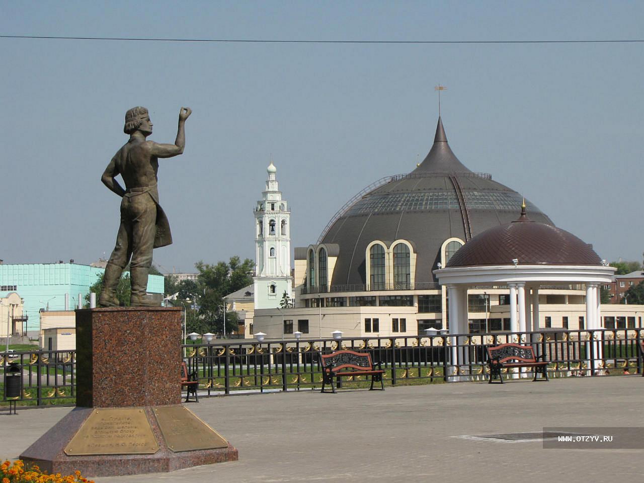 Тульский левша. Тульский памятник Левше. Левша Тула. Тульский музей оружия и памятник Левше. Сквер Левша Тула.