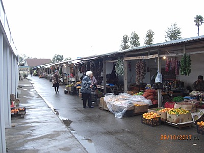 На рынке в Псоу