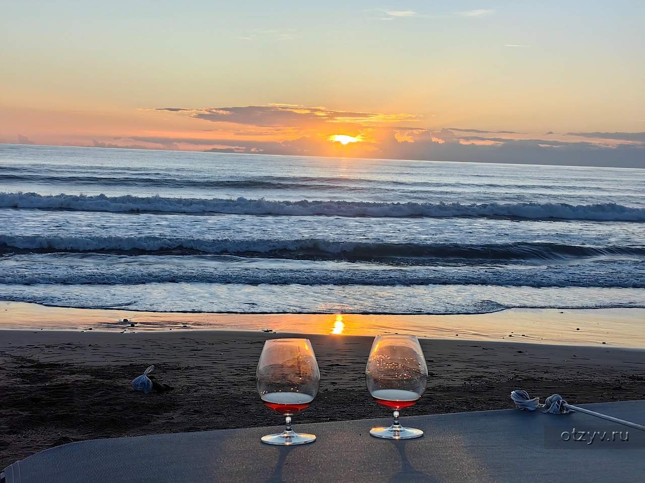 Солнечные люди. Солнечный встретиться. Солнечный встретиться. Красивый рассвет. Встреча рассвета.