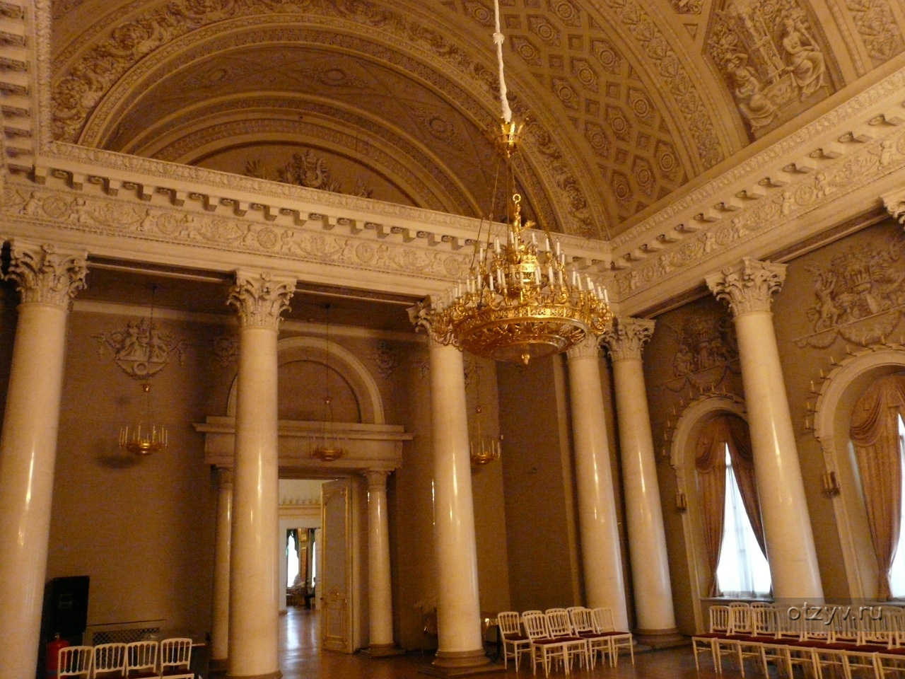 Белоколонный зал Юсуповского дворца