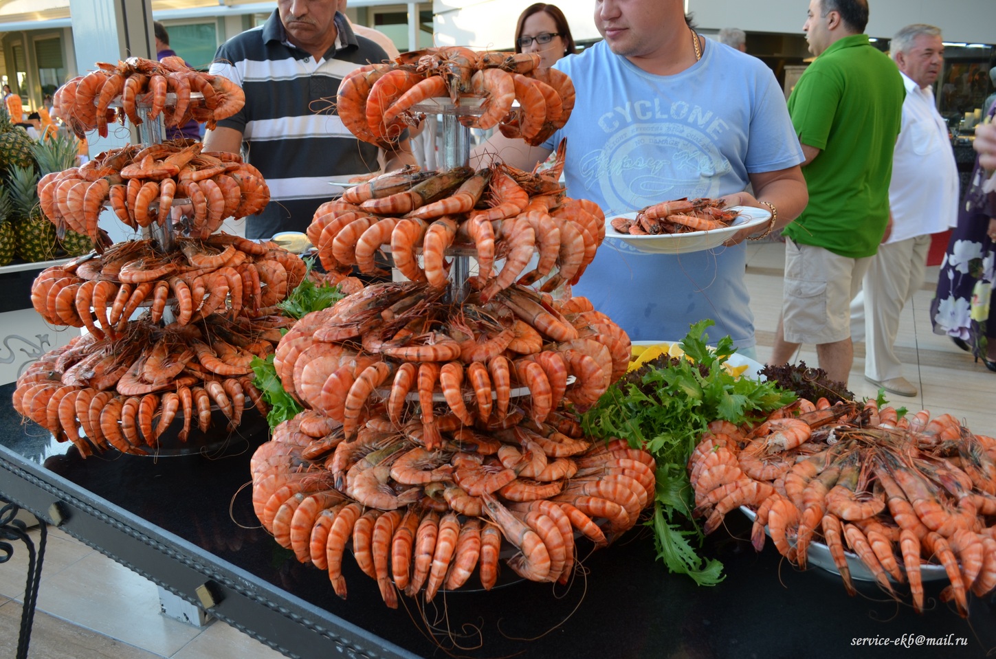 Шведский стол из морепродуктов