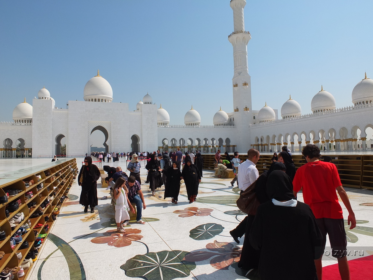 Погода в абу даби сейчас и температура. Шейх мечеть заед Дубай. Мечеть в Абу Даби одежда. Абу Даби до. ОАЭ 2012.