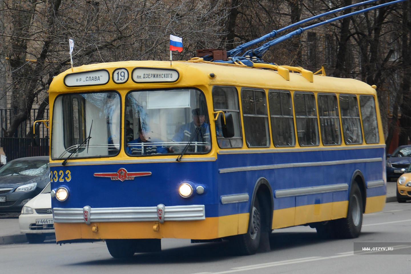 Когда приедет троллейбус. Парад троллейбусов в Москве. Ретро троллейбус в Москве. Парад Московского транспорта. 8-Й троллейбусный парк.