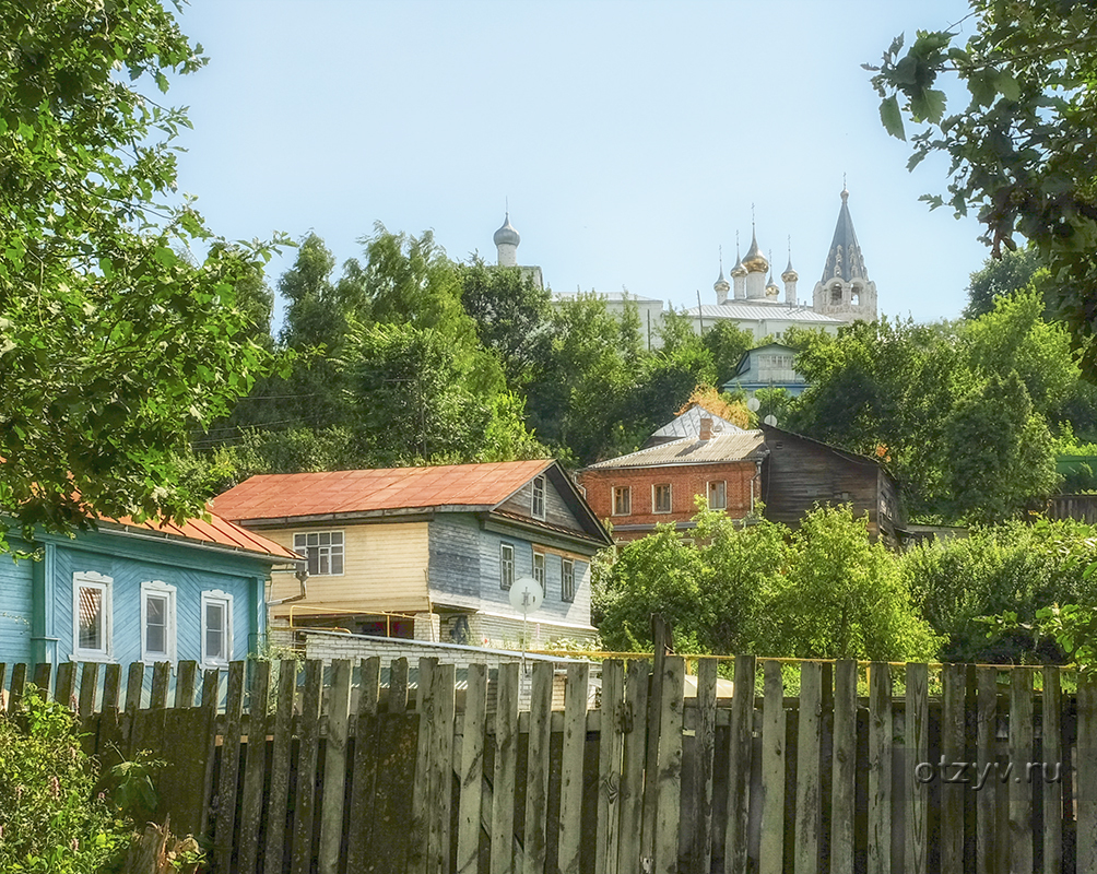 Гороховец отели отзывы. Улочки Гороховца. Гороховец улицы города. Гороховец набережная 10. Гороховец город улочки.