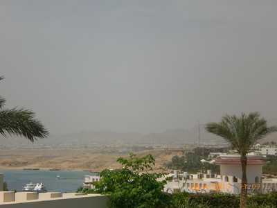 Вид на море с середины отеля.