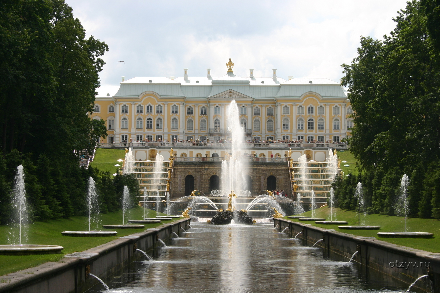 Фото места петербурга. Санкт-Петербургский проспект Петергоф прогулка. Красивые места Санкт-Петербурга для прогулки. Красивые места СПБ для прогулок. Живописные уголки Санкт Петербурга.