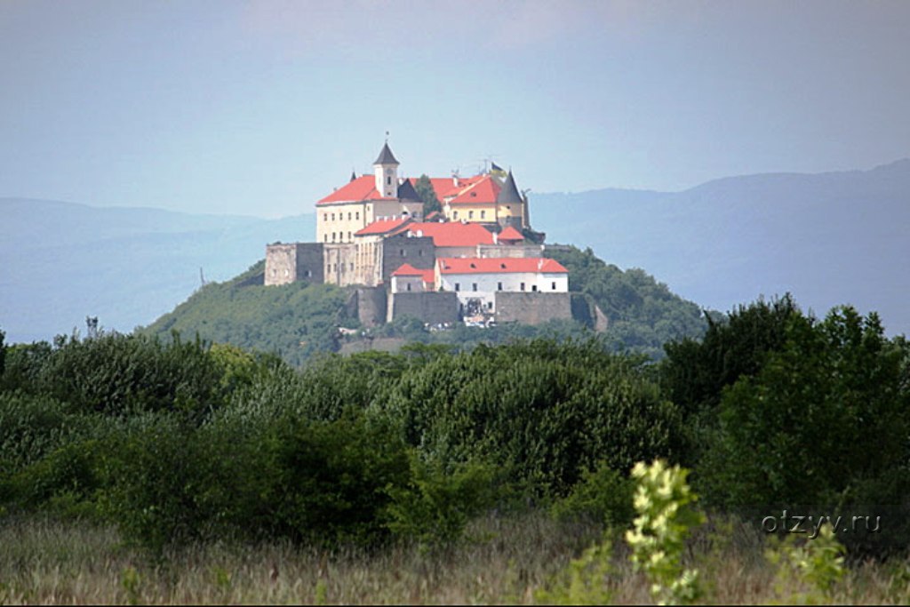 Мукачево замок фото