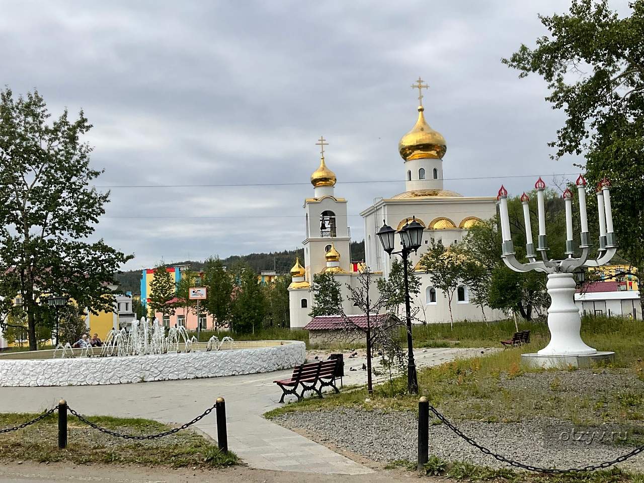 Магадан владивосток время. Магадан Церковь. Церковь равноапостольским Владивосток. Магадан. Церковь Владивосток.