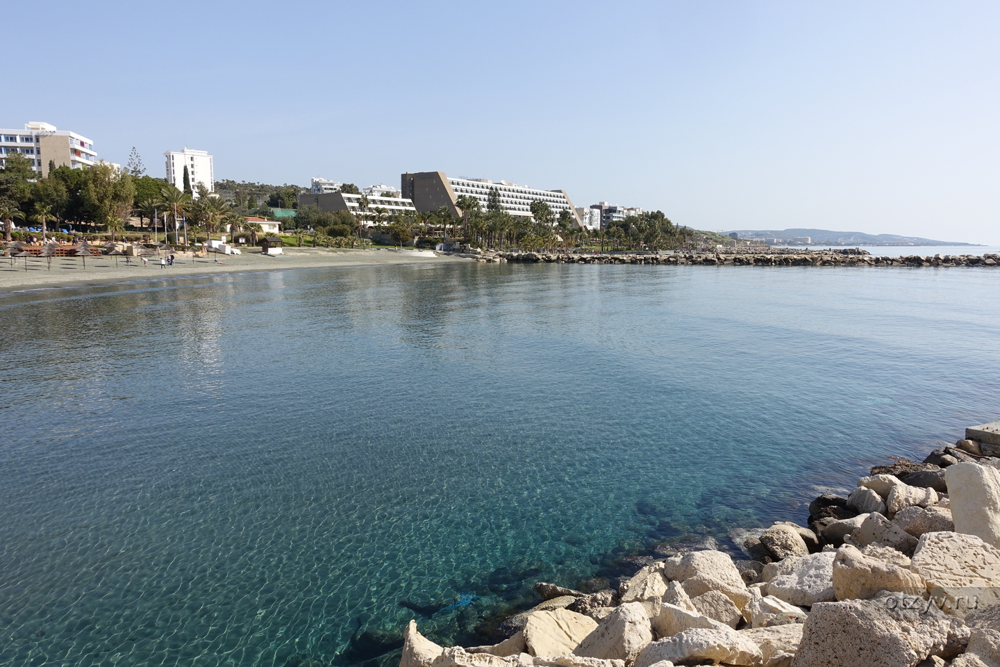 Seasons limassol. Агиос Тихонас Лимассол. Four Seasons Кипр Лимассол. Лимасол или Лимассол Кипр. Фото Агиос Тихонас Кипр.