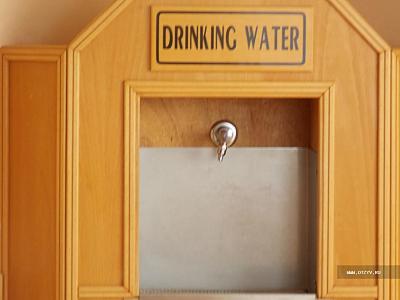 Питьевая вода на каждом этаже(без ограничений).