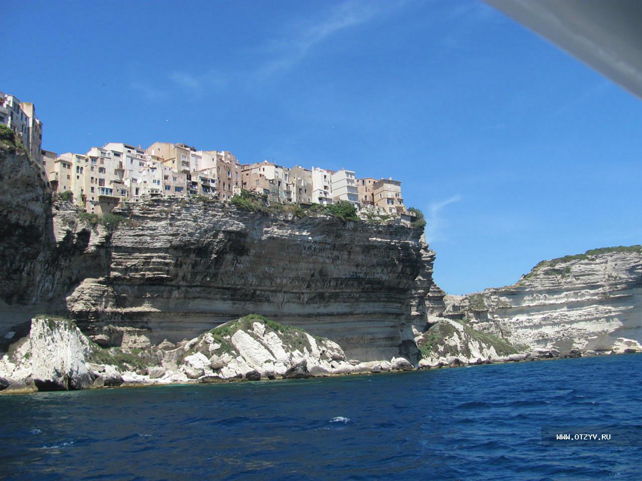 Италия корсика остров. Ассорти дербент 3. Корсика махачкала. Остров корсика горы. Бонифачо франция.