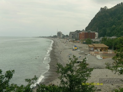 Пляж в городе Сарпи. Восточное побережье Чёрного моря.