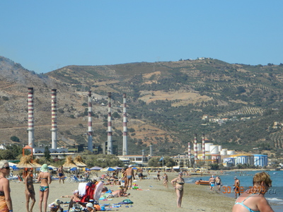 А это вид пляжа влево. Как видим ТЭС / И снова Крит (09-10.13г.) Амудара, Dolphin bay 4* (Греция)