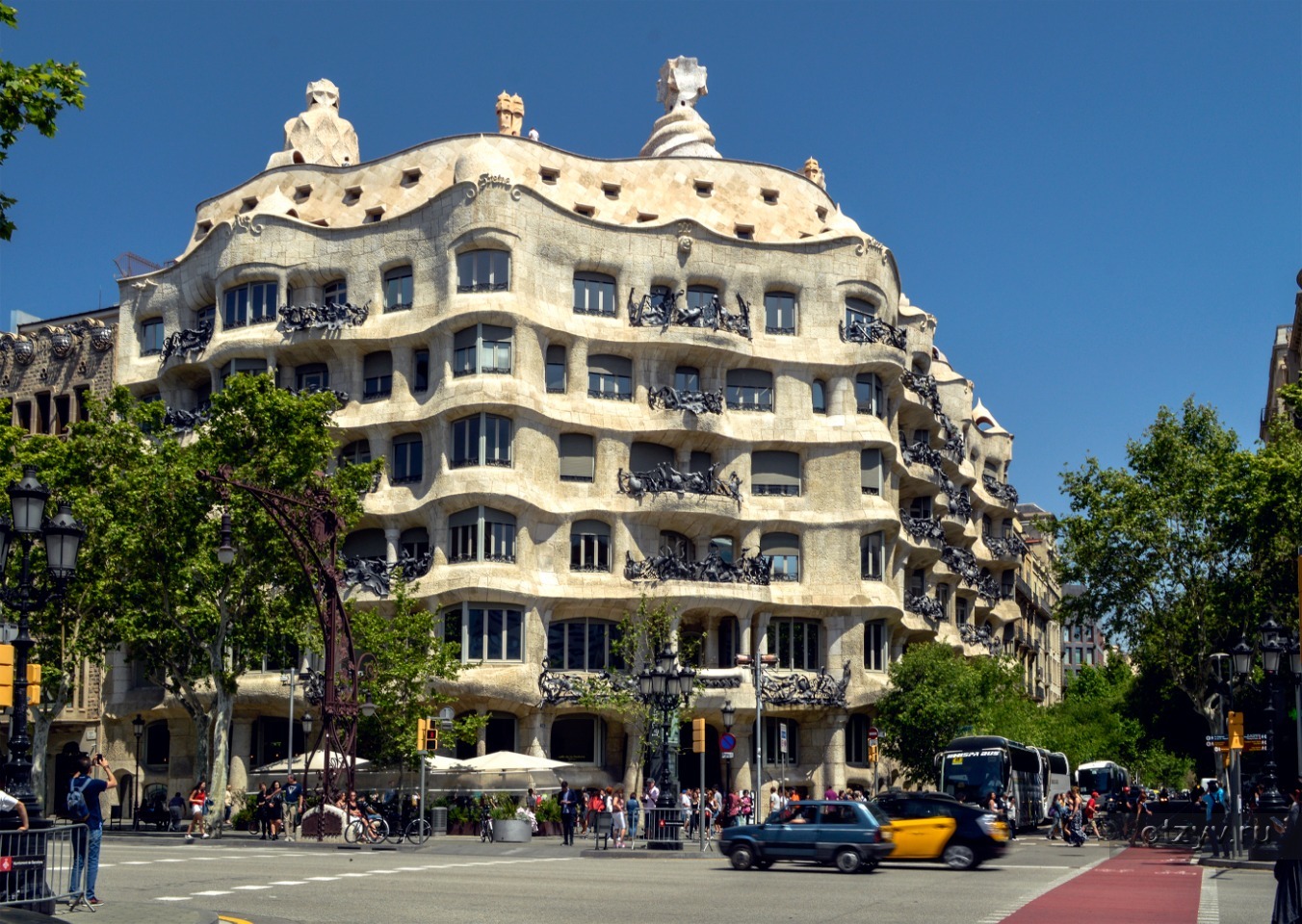 Испания архитектура Гауди