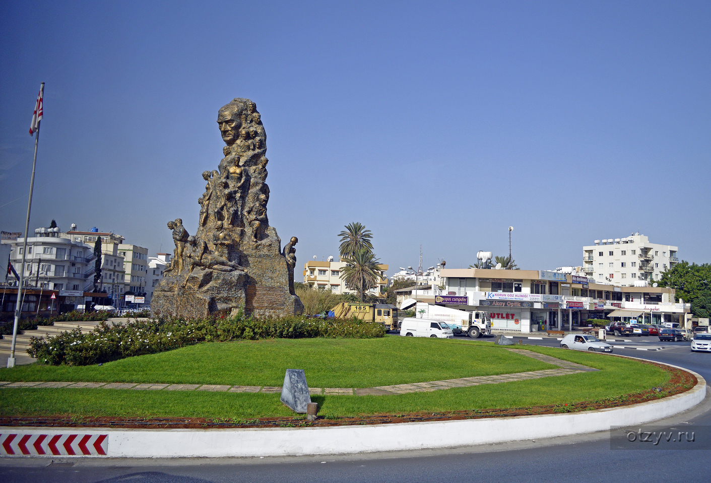 9 мая на кипре. Памятник в Фамагусте. Cyprus Potato Monument.