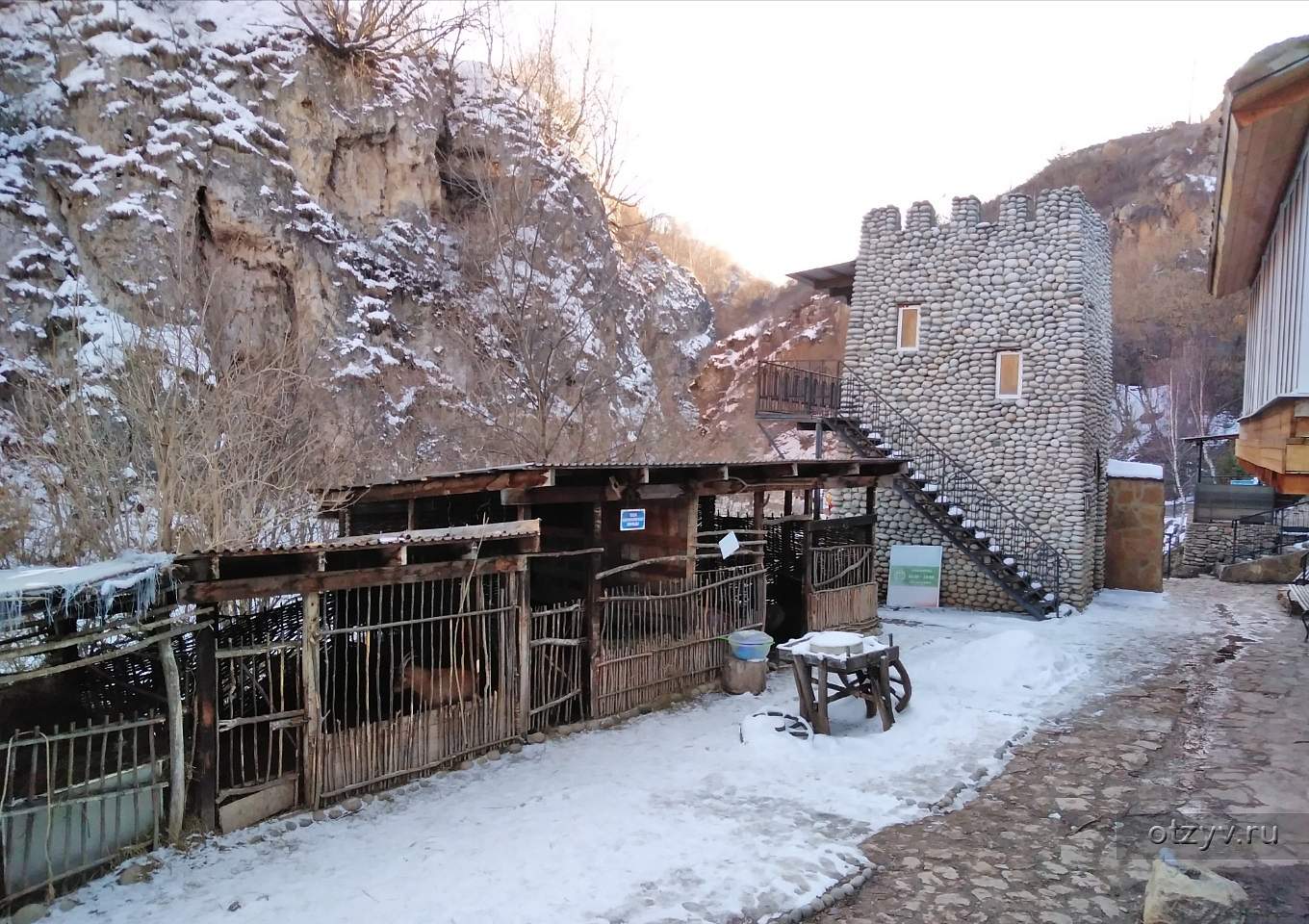 Замок коварства и любви кисловодск фото внутри