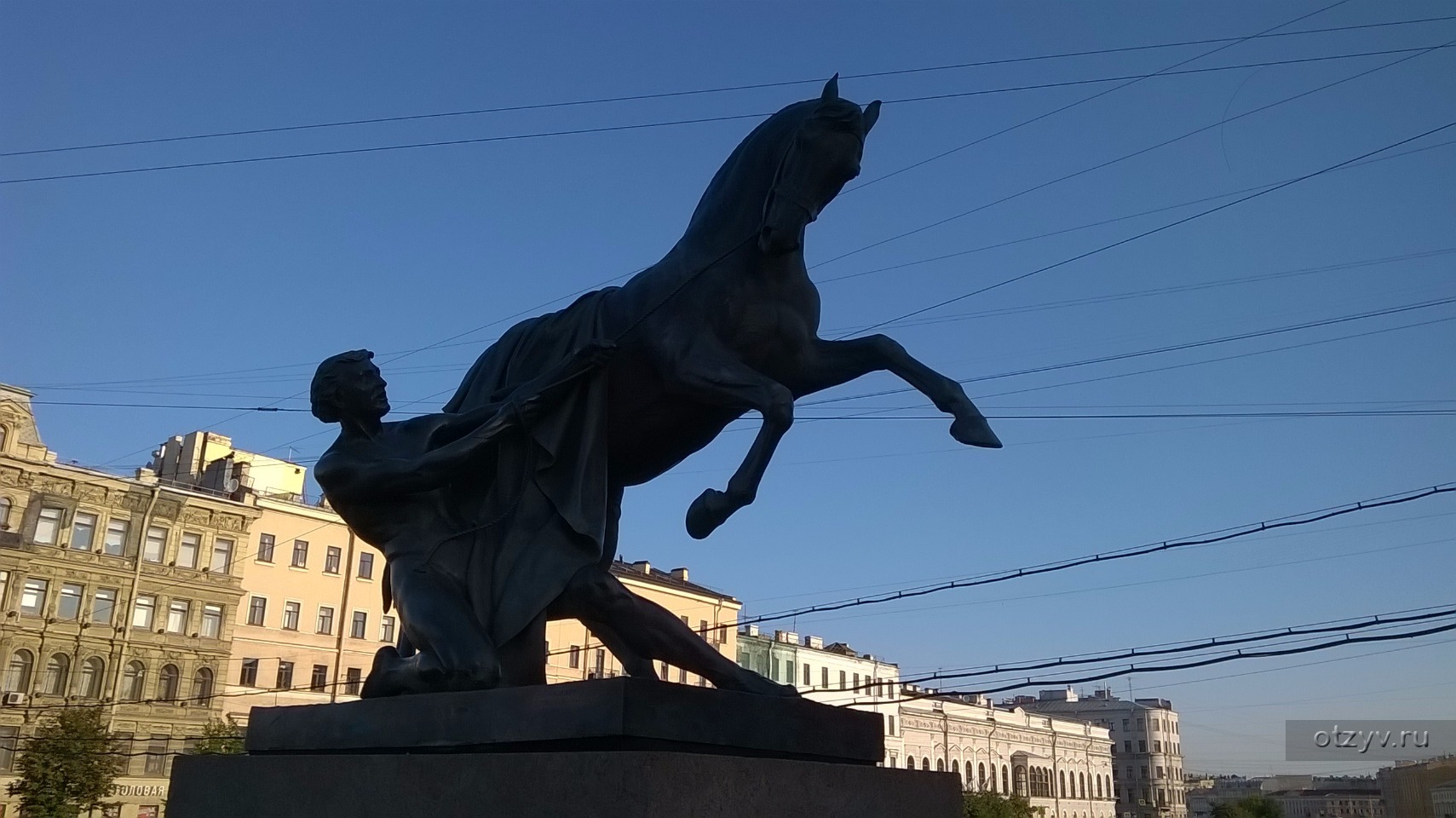 4 августа спб. Аничков мост в Санкт-Петербурге. Аничков мост. Аничков мост кони. Аничков мост кони лицо.