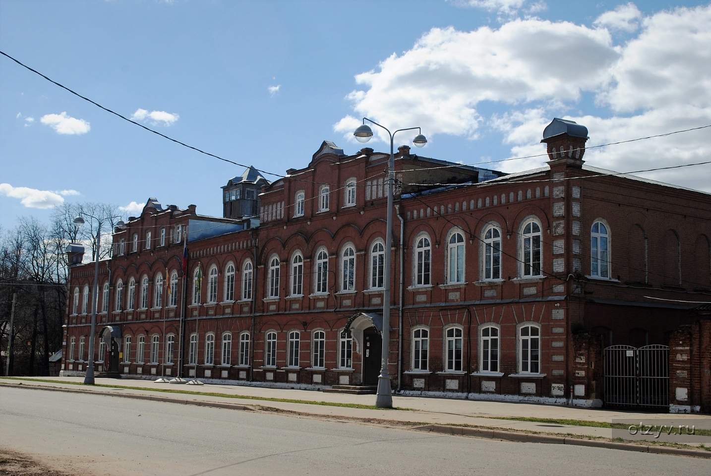 Калязин углич рыбинск. Калязин Мышкин. Городская управа (Калязин). Кулишки Калязин Углич. Туристические направления Калязин.