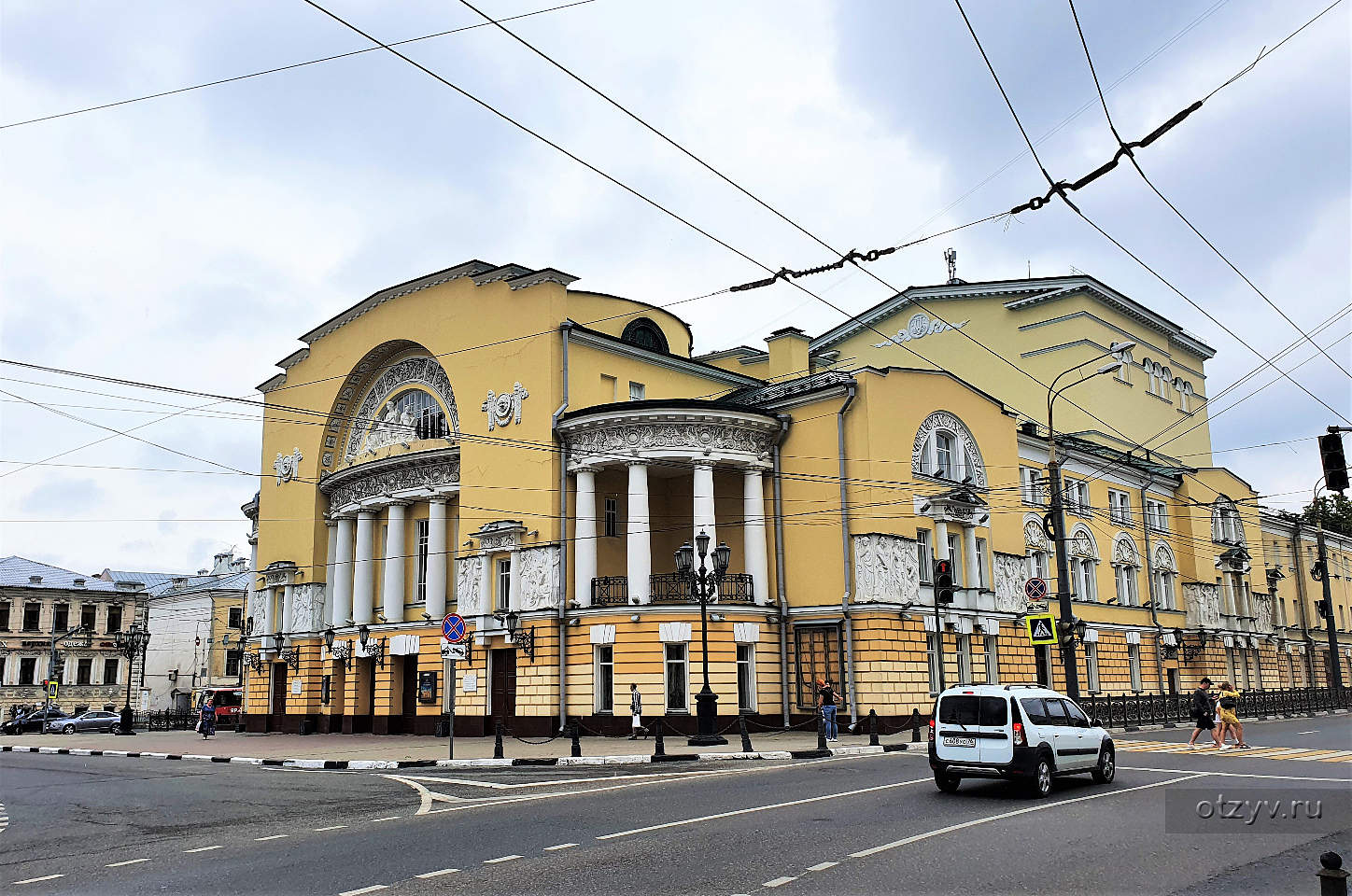 Русский профессиональный театр. Первый профессиональный театр в России. Первый профессиональный театр и его название. Первый профессиональный театр в Иваново. 1750 Открытие первого театра.