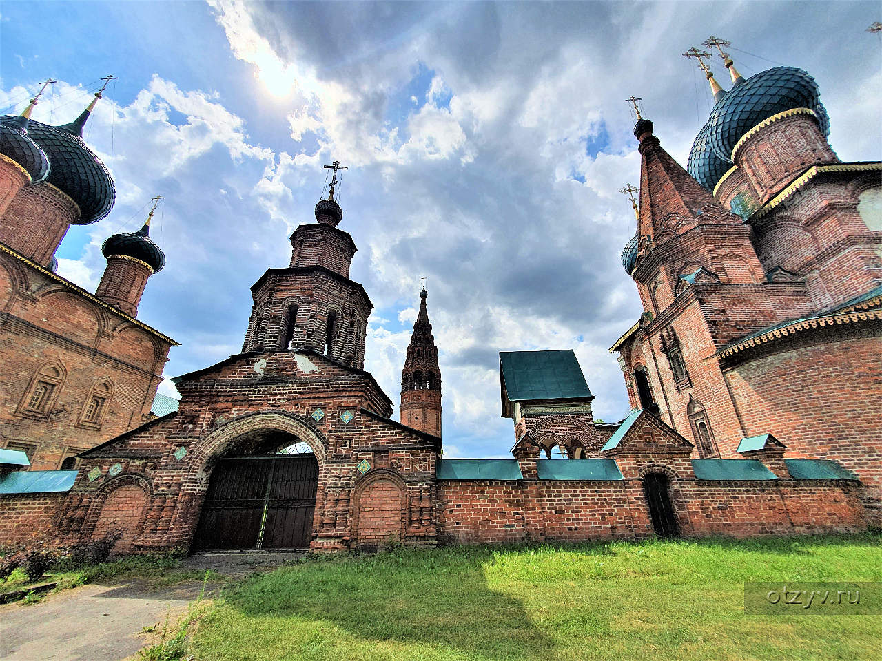 Храмовый комплекс в Коровницкой Слободе Ярославль