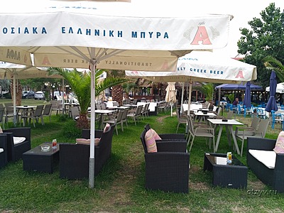 Пляжные ресторанчики в Сарти. Очень колоритно и хорошо обсустроено, мне понравилось! / Ситония, Халкидики, Греция, июнь-август 2017 (Греция)