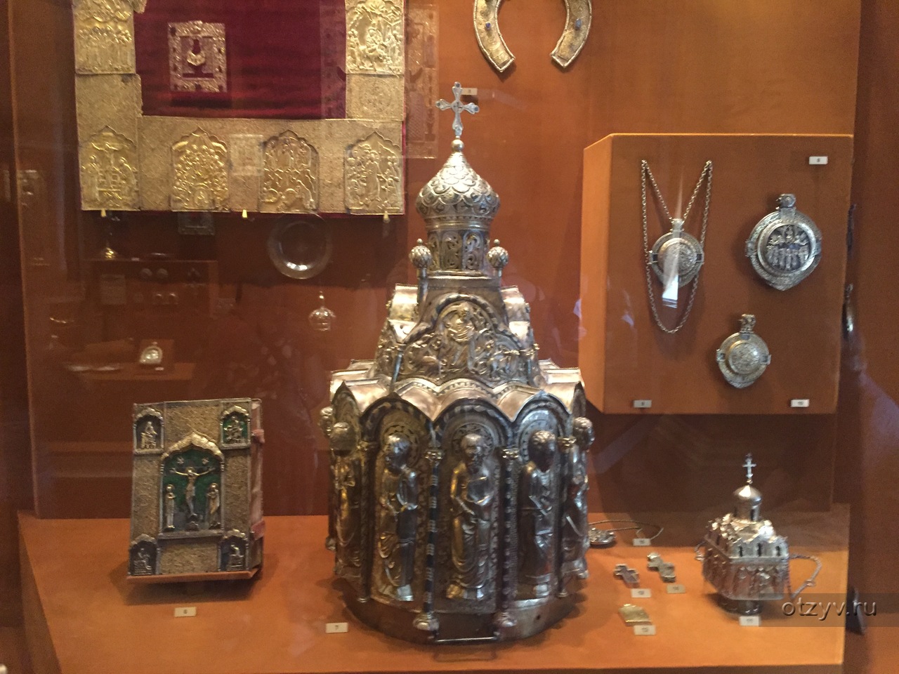 Экспонаты исторического музея Москвы древние летописи