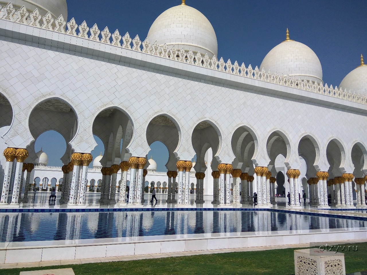 Sheikh palace. Дворец шейха Зайда. Дворец шейха Зайда в Дубай. Дубай дом-дворец шейха Зайда. Дворец шейха зая в Дубае.