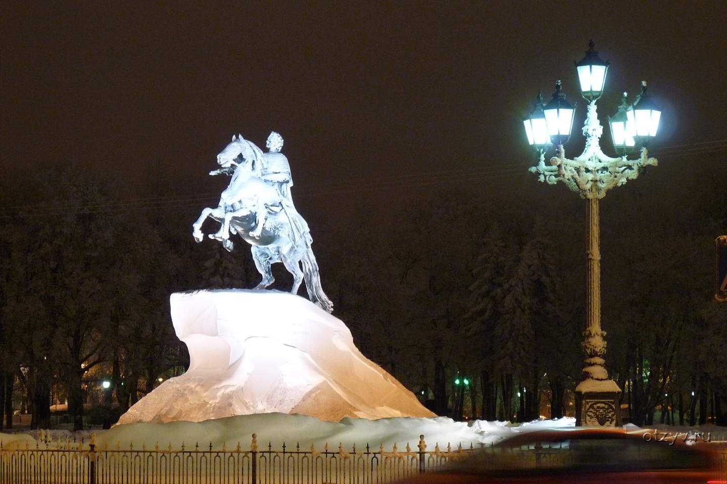 памятник петру 1 в санкт петербурге у михайловского замка