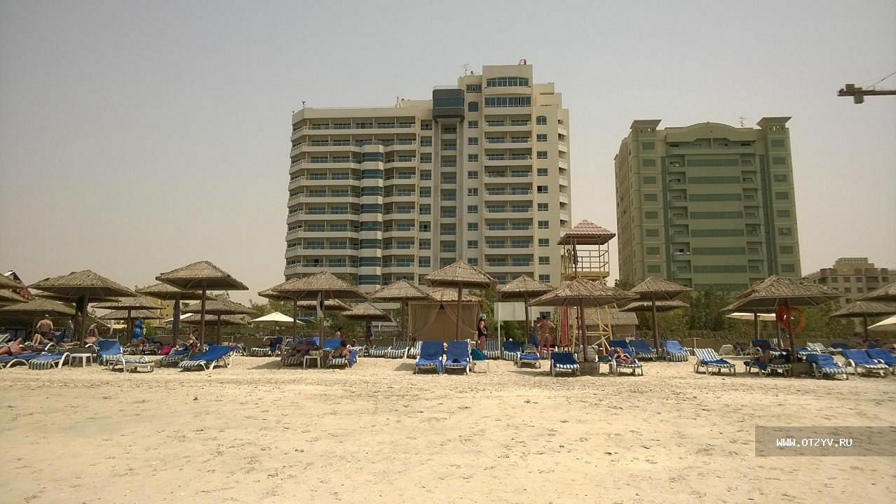 Ramada hotel 4. Отель в Аджмане Рамада Блэк. Ramada Hotel & Suites Ajman. Черная Рамада Аджман. ОАЭ отель Рамада черный Аджман.