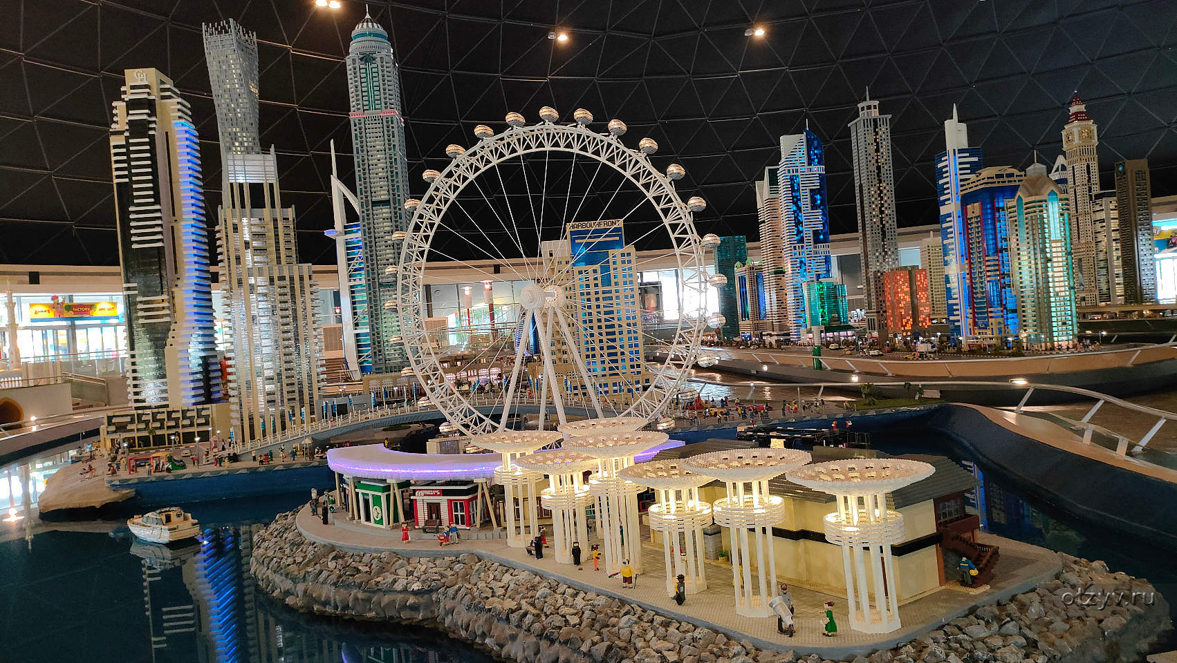 Legoland dubai 4. Леголенд Дубай отель. Legoland Hotel Dubai 4*. Legoland Hotel Dubai 2 этаж. Макет Дубая.