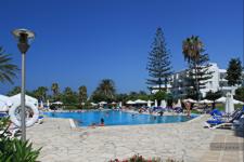 Leonardo Plaza Cypria Maris Beach Hotel & Spa 