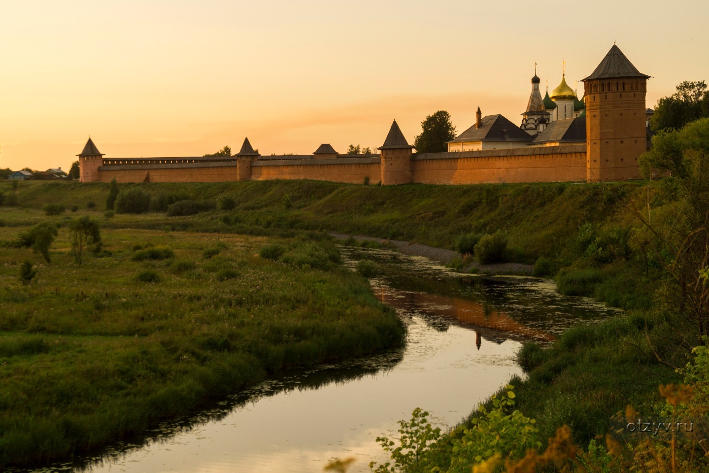 Русская изба Суздаль