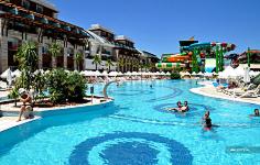 Crystal Waterworld Resort & Spa ����