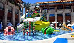Crystal Waterworld Resort & Spa ����