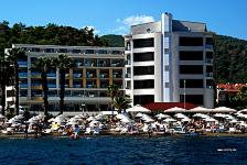 Golden Rock Beach Hotel 