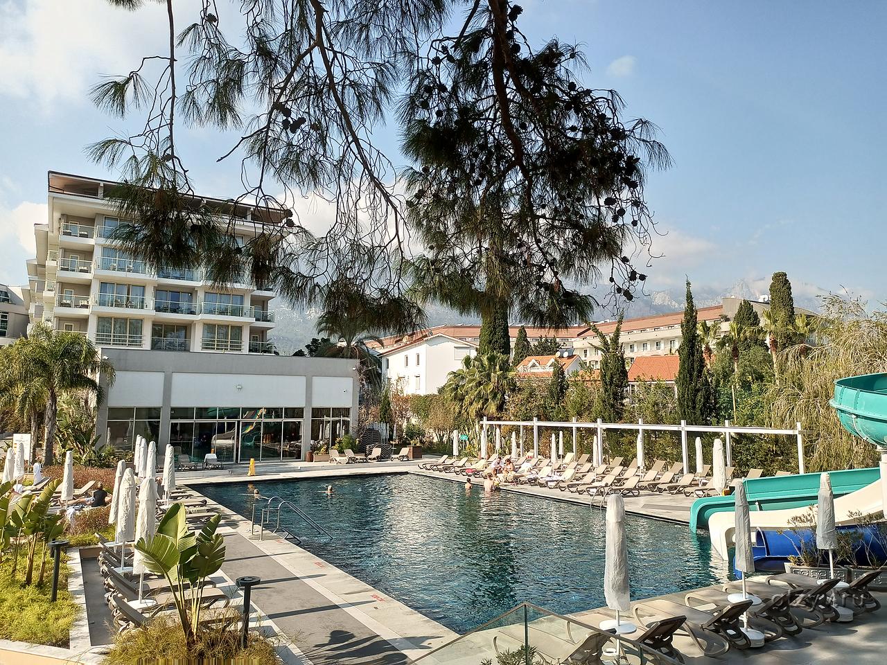 Akra Kemer