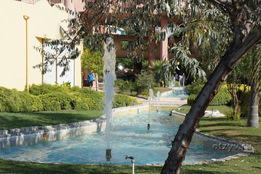 Blue Waters Club & Resort