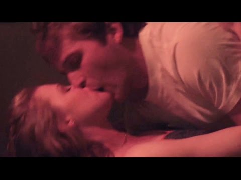 Странный Секс С Сарой Пэкстон – Любовь Или Секс (2013)